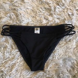 BILLABONG Bikini Bottoms!!
